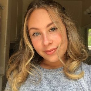 Meet your Posher, Victoria